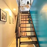 בית נופש Maison Cathedrale - Ancien Atelier D'artiste Contemporain *