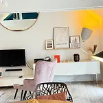 Maison Cathedrale - Ancien Atelier D'artiste Contemporain Nordhouse