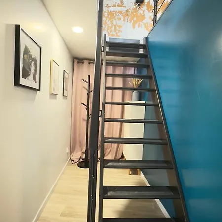 Casa de Férias Maison Cathedrale - Ancien Atelier D'artiste Contemporain *