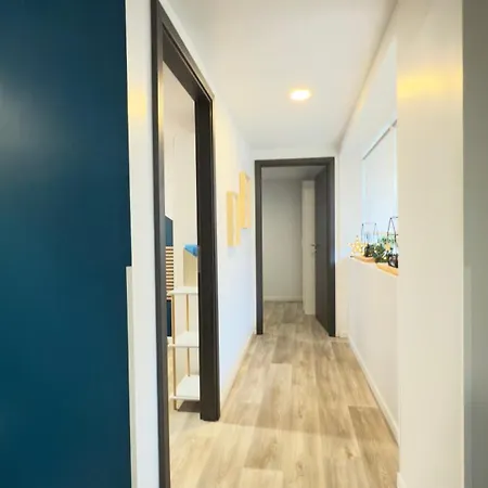 Maison Cathedrale - Ancien Atelier D'artiste Contemporain Casa de Férias *