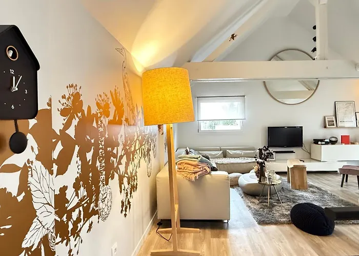 Vakantiehuis Maison Cathedrale - Ancien Atelier D'artiste Contemporain Nordhouse